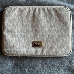 Michael kors laptop case